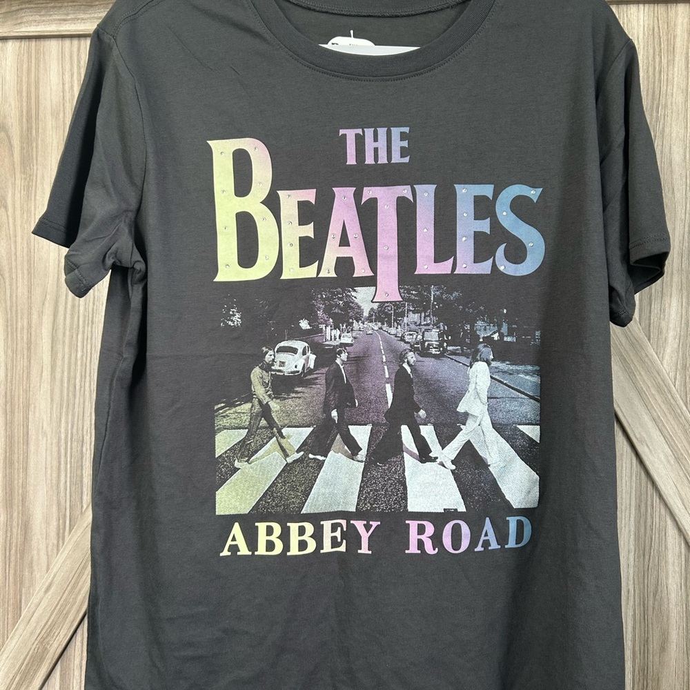 New Hybrid Apparel The Beatles Graphic Tee, size Med., Sparkles.